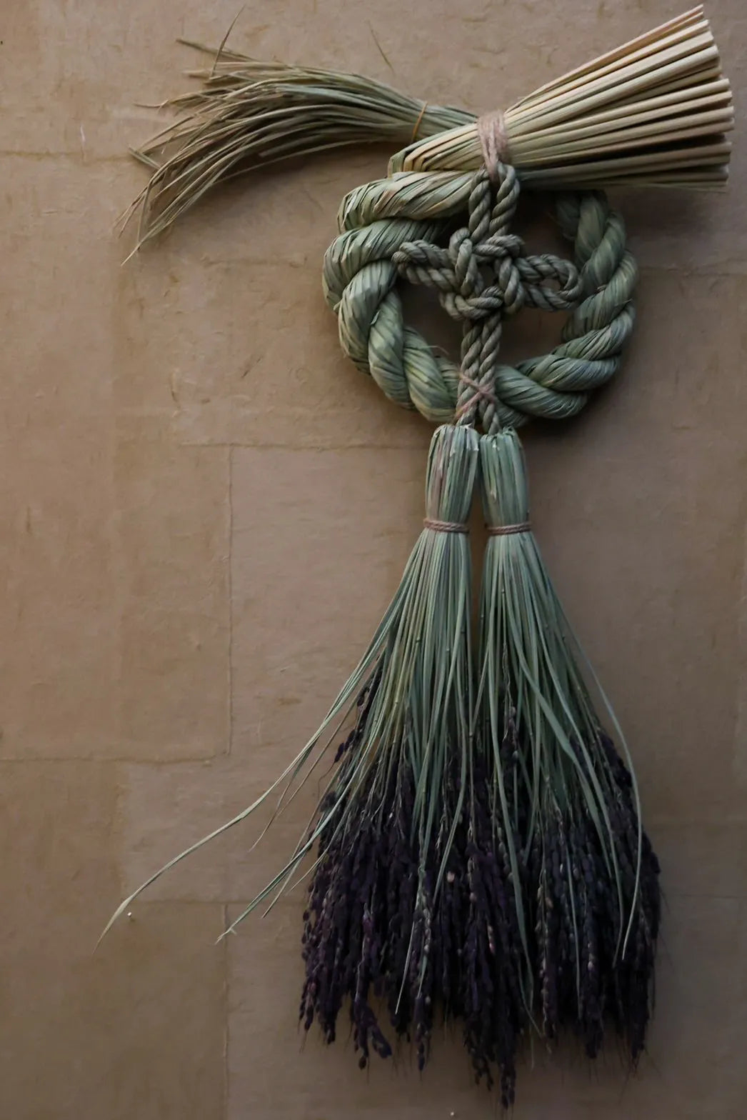 上甲清：しめ縄飾り[黒] – THE LITTLE SHOP OF FLOWERS