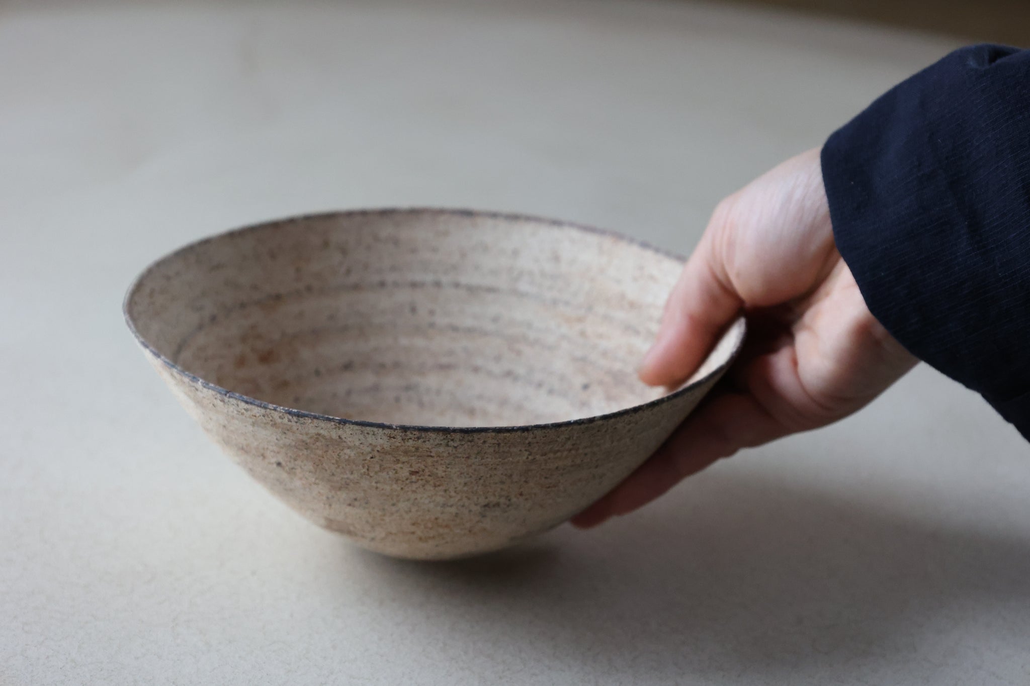 二階堂明弘さん　焼き締めボウル 二階堂 明弘 _ 焼締め ドラ鉢・大（伊豆） - NODE