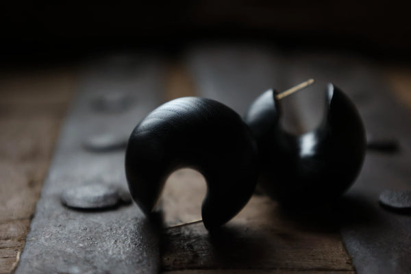 Wood ball”  earrings 墨染め