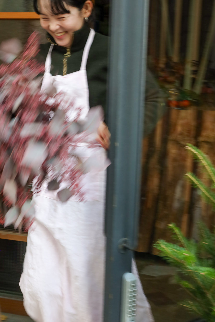 Botanical Hemp Apron – THE LITTLE SHOP OF FLOWERS