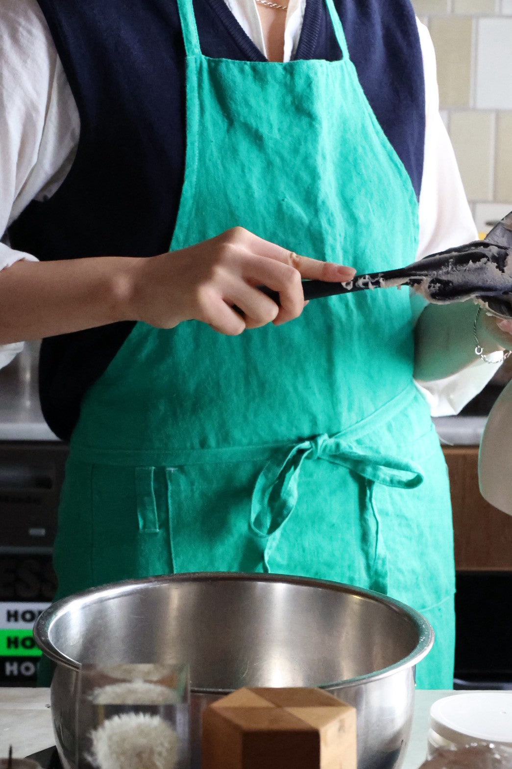 Botanical Hemp Apron – THE LITTLE SHOP OF FLOWERS