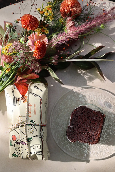 [Limited delivery date] eatrip's homemade ginger cocoa cake and flower set