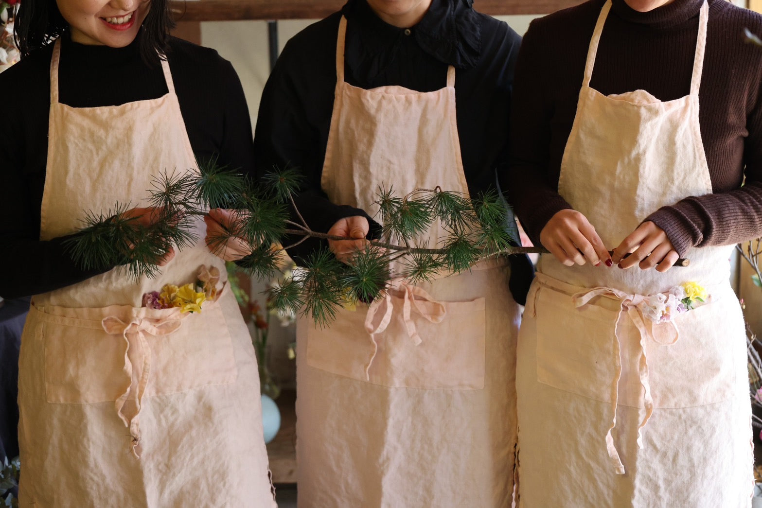 Botanical Hemp Apron – THE LITTLE SHOP OF FLOWERS