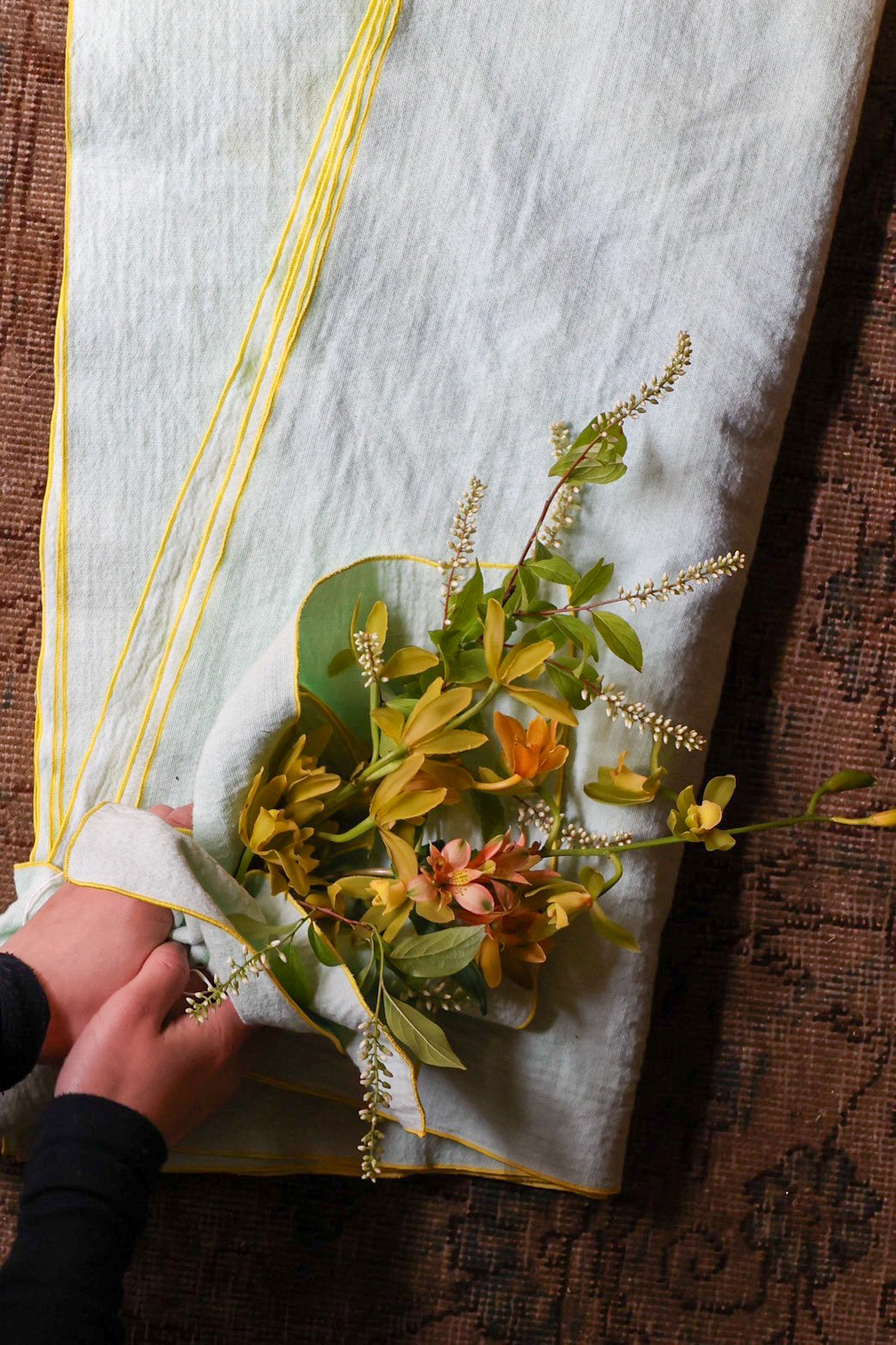絹布花フーケ セット限定] botanical dyed cloth bouquet – THE LITTLE SHOP OF FLOWERS