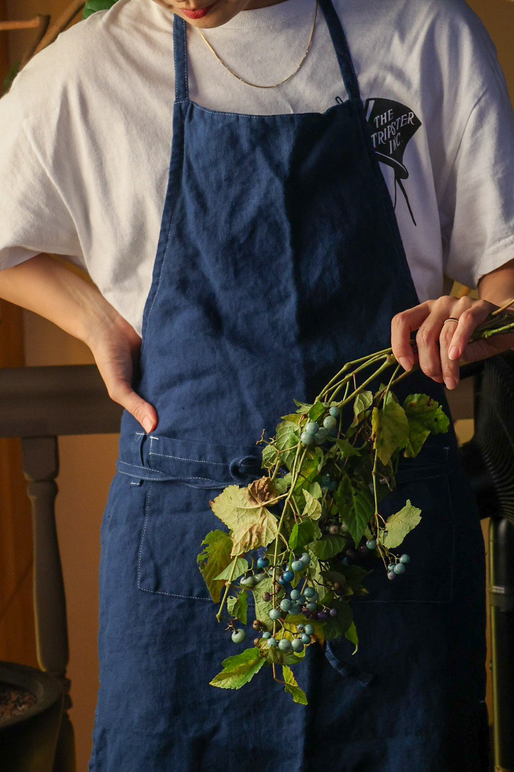 Botanical Hemp Apron – THE LITTLE SHOP OF FLOWERS